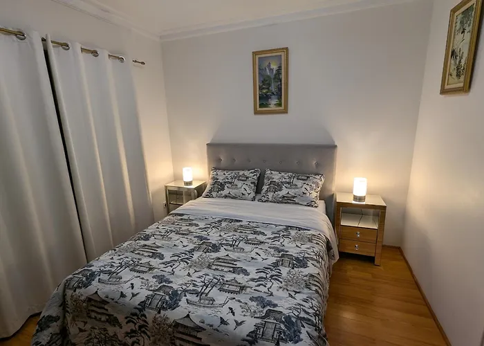 Lake Estate Stay